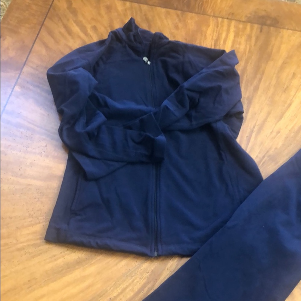 Beyond Yoga navy set